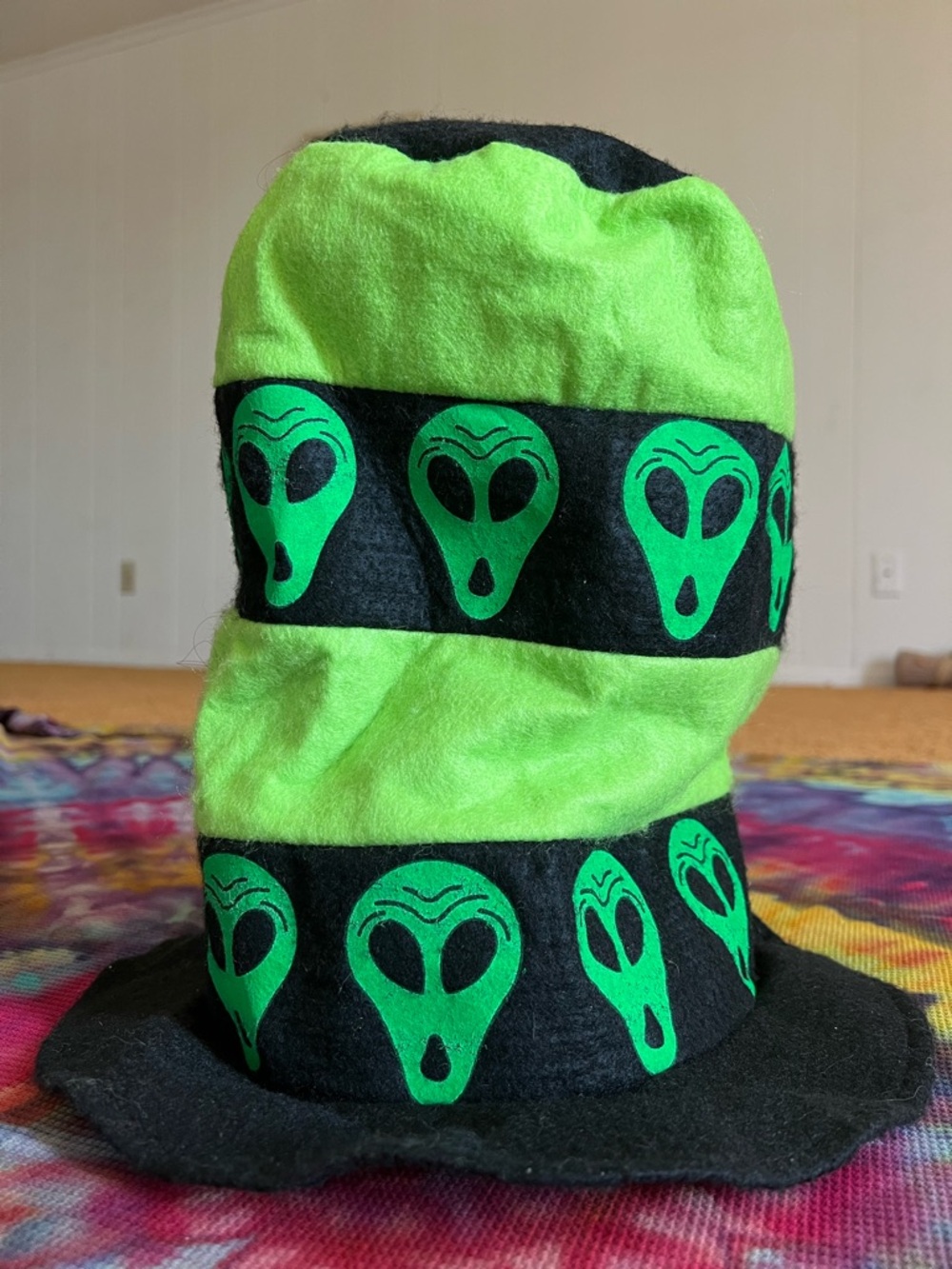 👽RARE Vintage 90s Alien Black Light Glow Dr. Suess Hat